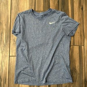 Women’s nike shirt